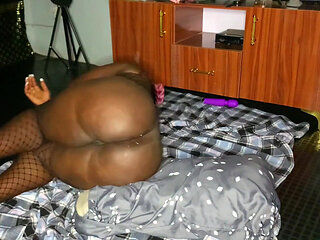 Baby Daddy Came Over on a School Night and Made That Bust Hard Asf He Ain't Leaving