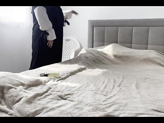 Arab Stepmom with a Tight Ass Masturbates Without Panties. Oh Yeah, Jerk off with Me