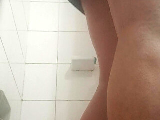 Milf without panties, showing her ass and hairy pussy
