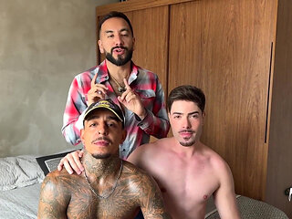 Tatted Muscle Stud Fucks Cute Twink Bareback Gay Hardcore Anal Foreskin Mafia Boomer Banks