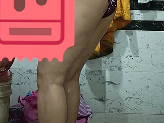 Priya Bhabi Nice Body and Big Ass Show