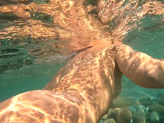 Risky Fucked Swim Girl Underwater Public Anal and Pussy Fuck on the Beach Jessijek