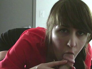 Amateur Blowjob Fun with Hot Body Brunette Babes