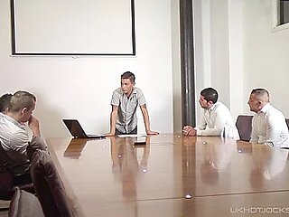 Oriffice Junior - Board Meating