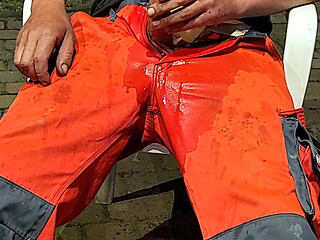 Jerking off with a lot of piss