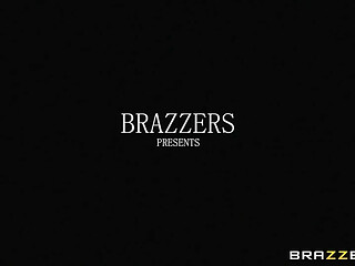Brazzers - Thick Sara Jay Is Bored in Miami & Wants Wanted Criminal Jmac to Fuck Her Deep