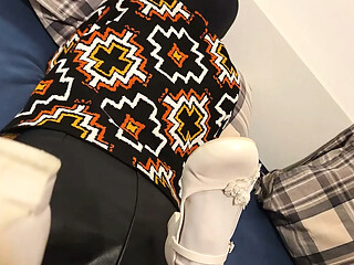 Elegant white Graceland flats in size 35 awaken new desires and unexpected