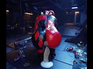 Harley uses big Dildo to masterbate
