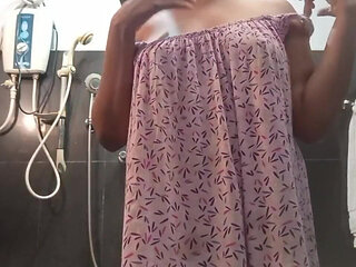 Desi Anne Nude in the Shower