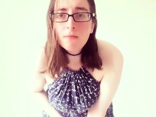 Small titted slut wanks toys