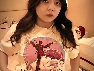 Don't Think of Me as a Snob Just Because I'm a Star I Pay Attention to My People Here Come Closer to Me!