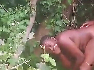Fucking in the Bush with Natural Breeze Is Very Good and Sweet