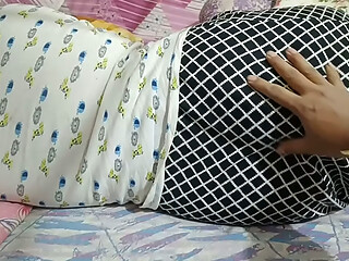 Desi Wife Moaned after Her pussy Fingered with Love