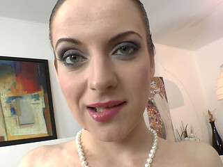 Lizaveta really loves huge Italian cocks!