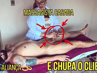 Massagista Casada Tira Alian&ccedil_a pra Mamada Quente no Cliente
