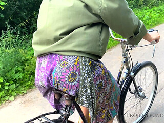Amateur summer sex on a bike tour