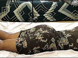 Hot girlfriend gets drilled in bed