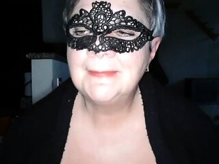 Mature BBW solo posing on webcam