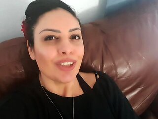 Tattoed Amateur Webcam Girl Hot Dildo Action Masturbation