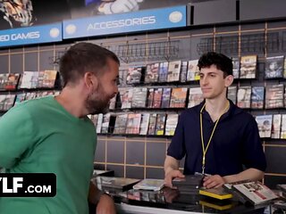 When sarah, the cougar of nicks fantasies entered his store, the stud wasnt able to converse to her - mylf