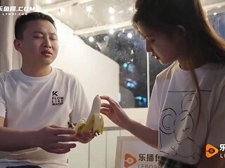 Domestic AV LeBo Media Peach Ripe Brother and Sister Banana Talks about Dong Xiaowan