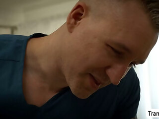 Masseur Turns Massage Into Hot Sex