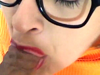 Velma Cosplay Blowjob