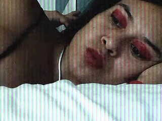 Banging and Chatting with Viewers on a Live