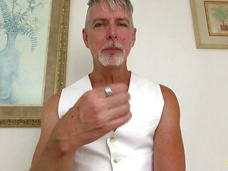 ManPuppy: DILF Richard Lennox grabs big dick to wank in his apartment after clubbing