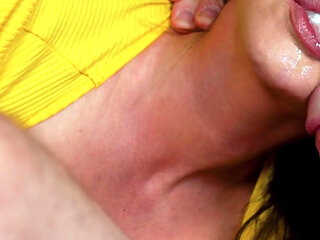 Kianna Dior Cum Craving Hiker