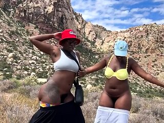 Let It Flow VII BIG toy edition Black and Ebony