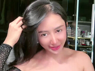 MODEL AGAIN VIDEO CALL SPREAD EX, HER TOKETS SQUEEZED HER EMEK WET CHUBBY
