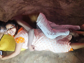 18 years old amadure village girl sex video