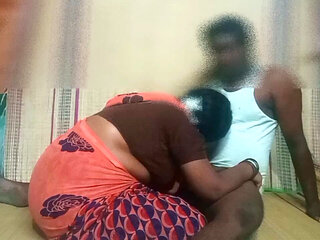 Indian sweet aunty blowjob