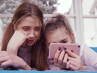 Eva Elfie & Leah Maus Playing with Each Other