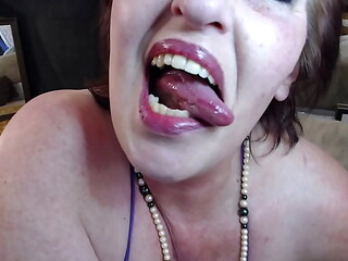 752 Short red hair on the hottest GILF online, DawnSkye1962. A special custom for Chris