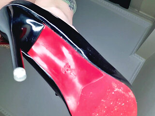 Do you like giantesses? We can easily trample you with our heels or feet. Soles, heels, foot fetish.