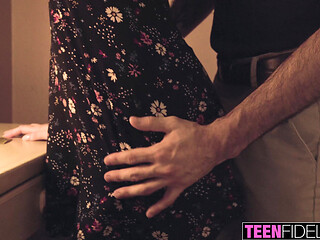 TEENFIDELITY Lila Fray Says Take the Condom Off