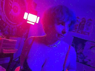 Amateur Big Boobs jerks Big Dick