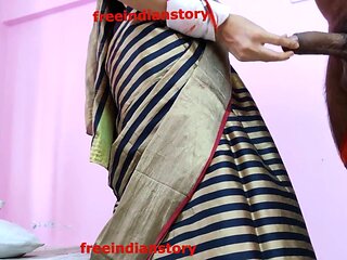 Desi auntie in doggy style action