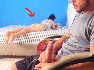 The Stepfather Was Shocked and Had an Erect Dick with What His Stepdaughter Did with Her Ass While His Wife Was Away
