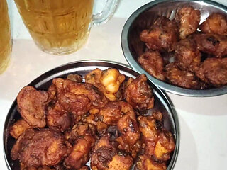 Biwi ne raat ko Beer pikar nashe me Beer ki Bottle ko Chut me Daal Diya