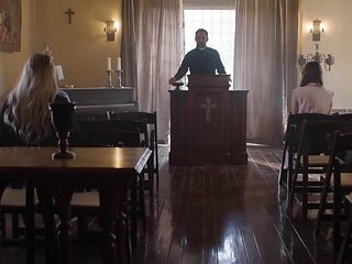 Brunette Penelope Kay gets her asshole gapped by Tommy Pistol