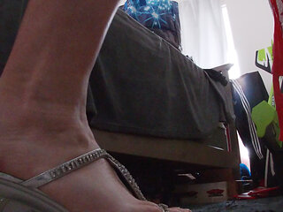 Old TV is a very dirty Sissy cums for the camera