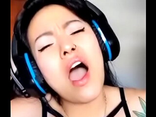 I TOUCH MYSELF WHILE WATCHING PORN HERE ON XVIDEOS SQUIRT OF PLEASURE!