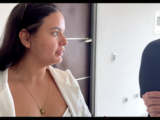 REAL ESTATE AGENT FUCKS A CLIENT WHILE SHOWING A HOUSE