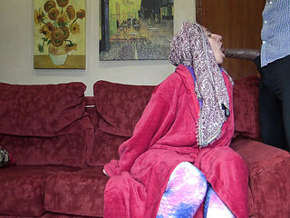 Afghan Girl Sucking Big Black Cock After Work - Souzan Halabi Homemade Hijab Sex