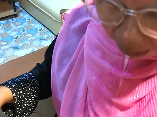 I was going to go out to Hari Raya but was punished by my husband. In the end, I didn't go.