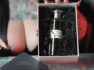 Sfw- Niche Perfume Unboxing and Smell Test