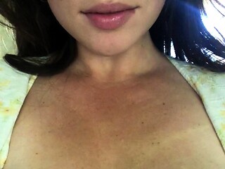 Hot brunette from squirt masturbating on webcam